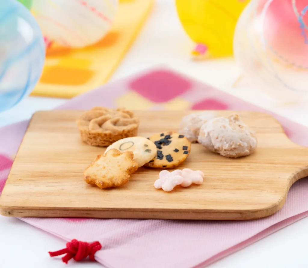 大人も子供も、あけて楽しい！毎日のおやつに。いっしょにもぐもぐ